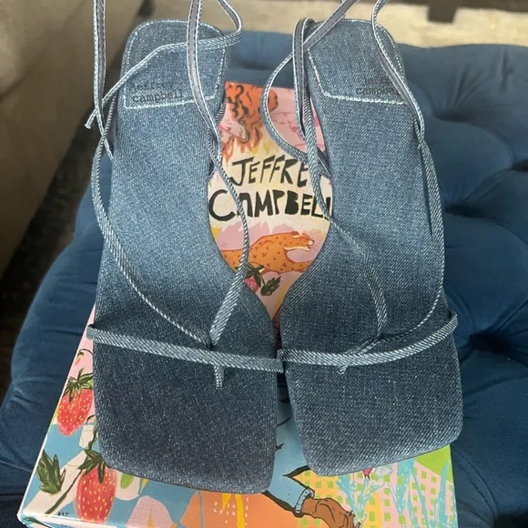 Denim Strap Kitten heels sandals - Picture 4 of 9